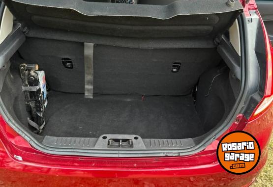 Autos - Ford Fiesta kinectic 2014 Nafta 181000Km - En Venta