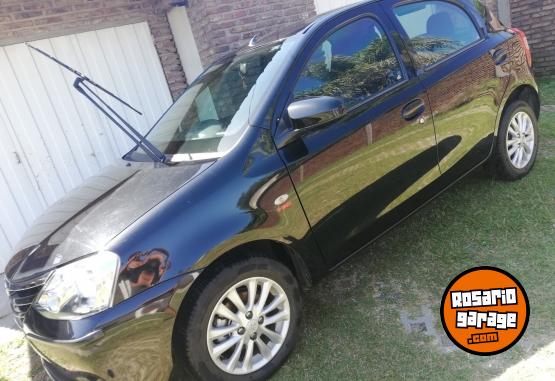 Autos - Toyota ETIOS 1.5 XLS 2014 Nafta 99000Km - En Venta