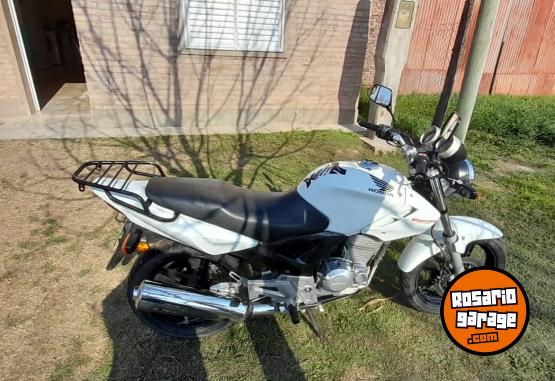 Motos - Honda Twister 250 2015 Nafta 40000Km - En Venta