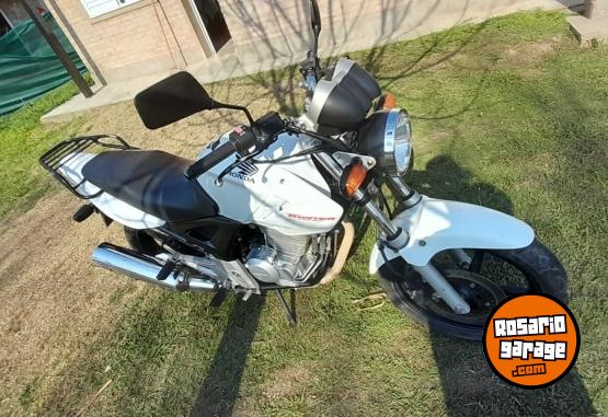 Motos - Honda Twister 250 2015 Nafta 40000Km - En Venta
