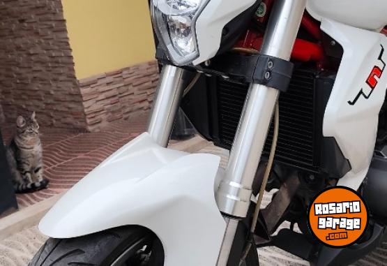 Motos - Benelli TNT 300 2017 Nafta 11200Km - En Venta