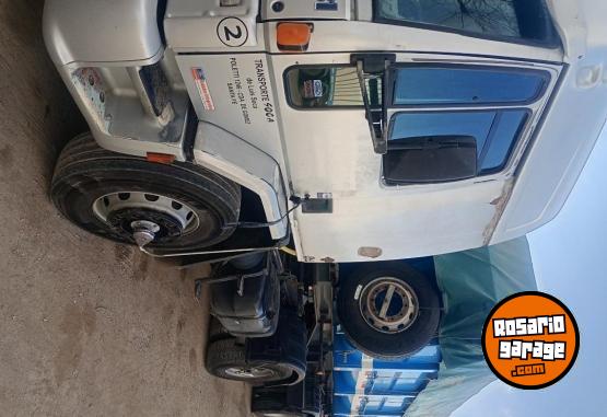 Camiones y Grúas - Ford cargo 1831 con batea ombu - En Venta