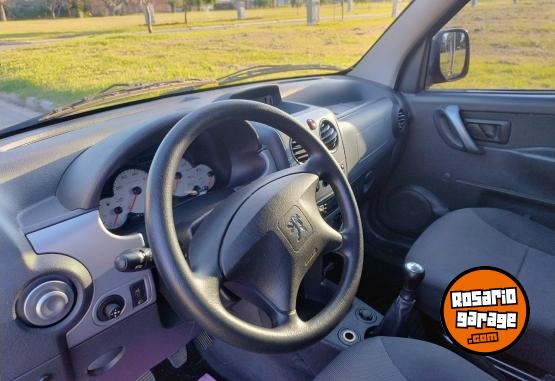 Autos - Peugeot Partner Patagónica 2011 Nafta 113000Km - En Venta