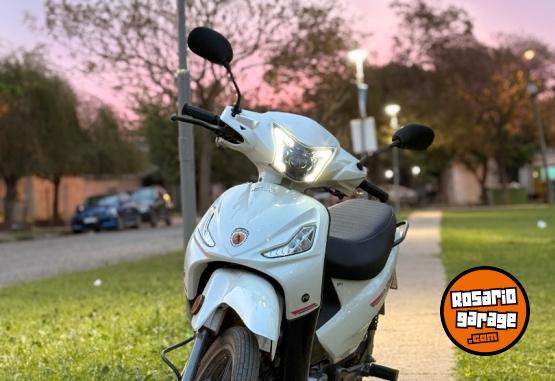 Motos - Motomel Blitz plus 2025 Nafta 6500Km - En Venta