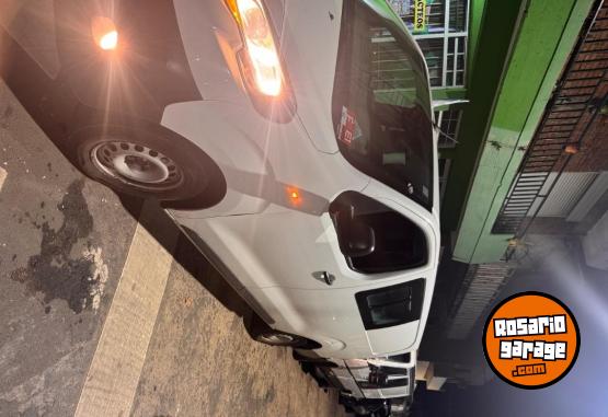 Utilitarios - Peugeot Expert 2018 Diesel 164500Km - En Venta