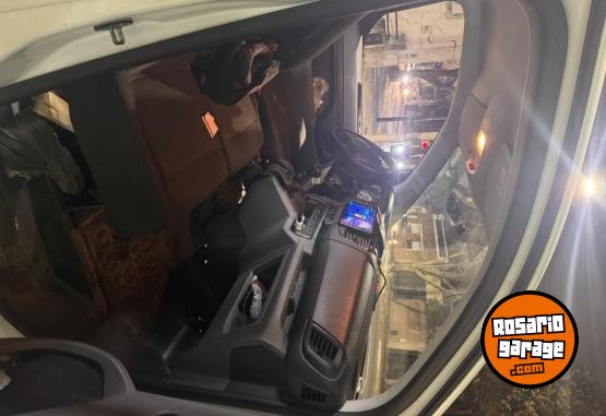 Utilitarios - Peugeot Expert 2018 Diesel 164500Km - En Venta
