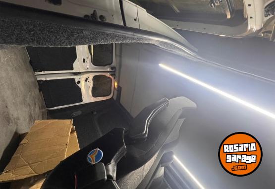 Utilitarios - Peugeot Expert 2018 Diesel 164500Km - En Venta