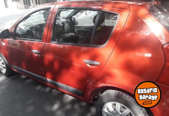 Autos - Renault Sandero Confort 2010 Diesel 300000Km - En Venta