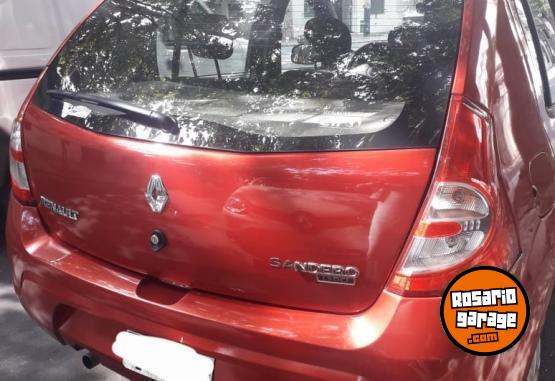Autos - Renault Sandero Confort 2010 Diesel 300000Km - En Venta