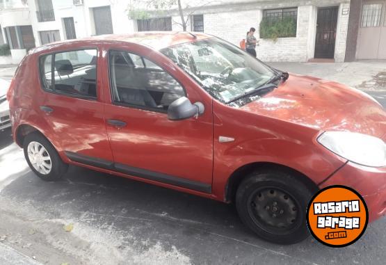 Autos - Renault Sandero Confort 2010 Diesel 300000Km - En Venta