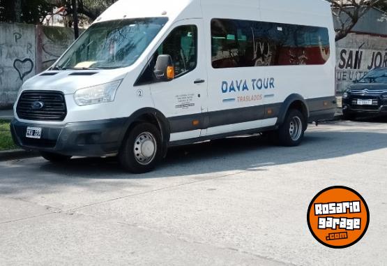 Utilitarios - Ford Transit Minibus 2015 Diesel 260000Km - En Venta