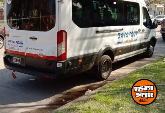 Utilitarios - Ford Transit Minibus 2015 Diesel 260000Km - En Venta