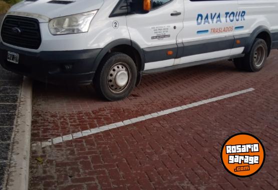 Utilitarios - Ford Transit Minibus 2015 Diesel 260000Km - En Venta