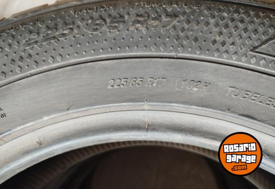 Accesorios para Autos - Cubiertas 225/65/17 - En Venta