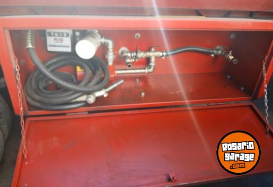 Camiones y Grúas - TANQUE PARA COMBUSTIBLE MUY POCO USO 5000 LTS - En Venta