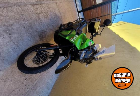 Motos - Kawasaki KLR 2023 Nafta 2500Km - En Venta