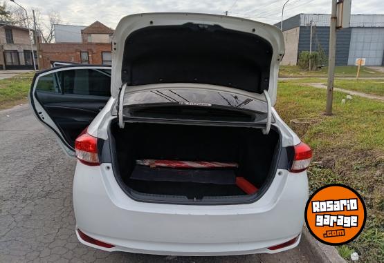 Autos - Toyota Yaris XS 2019 Nafta 85000Km - En Venta
