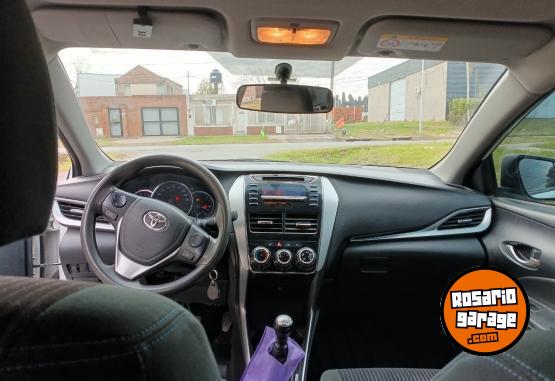 Autos - Toyota Yaris XS 2019 Nafta 85000Km - En Venta