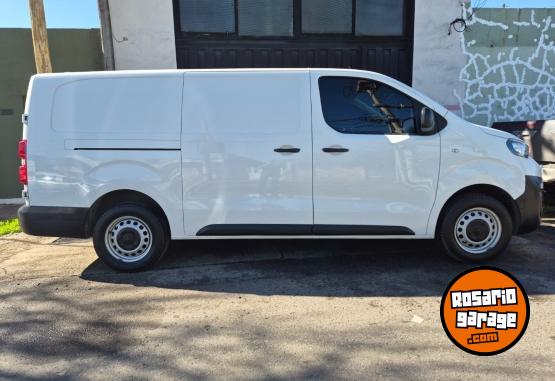 Utilitarios - Peugeot EXPERT 2019 Diesel 111000Km - En Venta