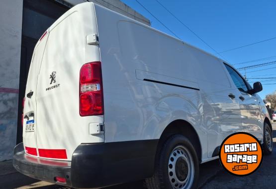 Utilitarios - Peugeot EXPERT 2019 Diesel 111000Km - En Venta