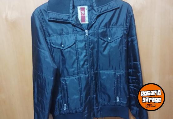 Indumentaria - CAMPERA TALLE "S" - En Venta