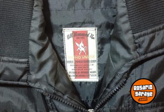 Indumentaria - CAMPERA TALLE "S" - En Venta
