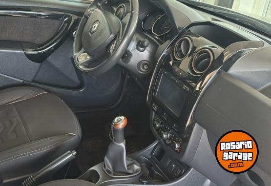 Camionetas - Renault DUSTER TEACH ROAD 2016 Nafta 122076Km - En Venta
