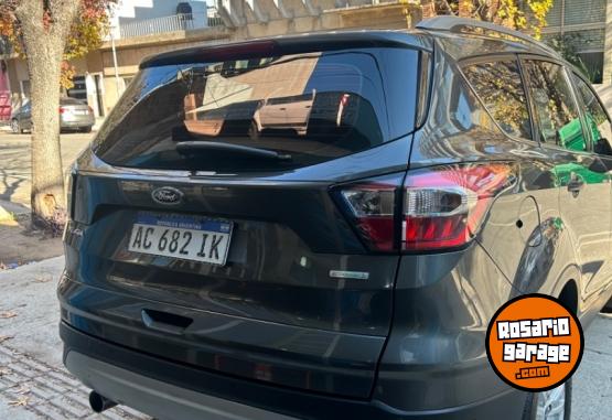 Autos - Ford Kuga Sel 4x2 AT 2018 Nafta 129000Km - En Venta