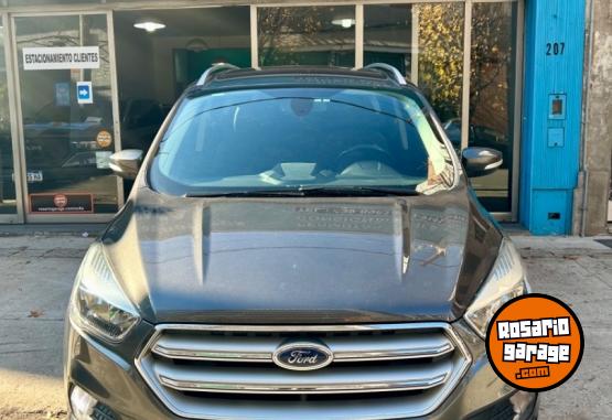 Camionetas - Ford Kuga Sel 4x2 AT 2018 Nafta 129000Km - En Venta