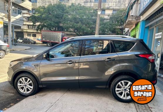Camionetas - Ford Kuga Sel 4x2 AT 2018 Nafta 129000Km - En Venta