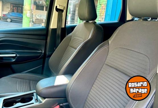 Camionetas - Ford Kuga Sel 4x2 AT 2018 Nafta 129000Km - En Venta