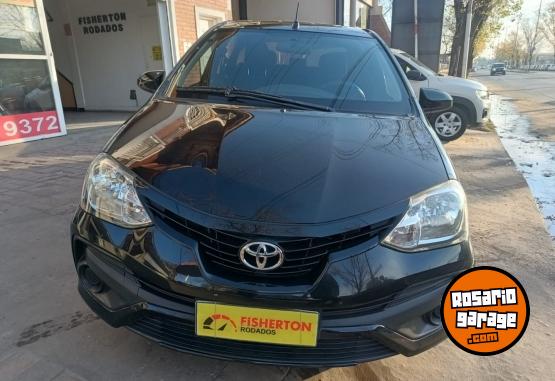 Autos - Toyota ETIOS X 2017 Nafta 111111Km - En Venta