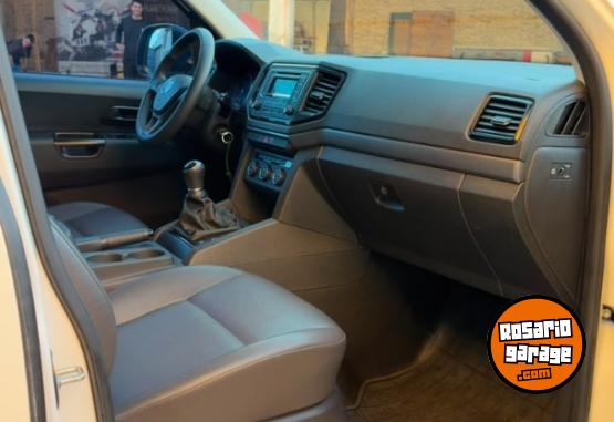 Camionetas - Volkswagen Amarok 2.0 Cd Tdi 140cv T 2021 Diesel 130000Km - En Venta
