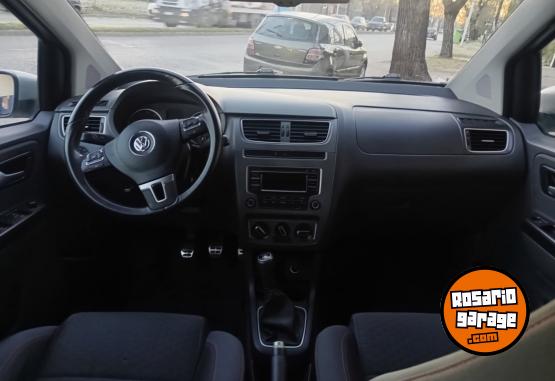 Autos - Volkswagen SURAN CROSS Highland 2014 Nafta 111111Km - En Venta