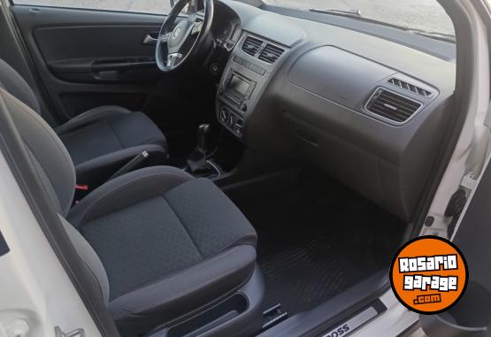 Autos - Volkswagen SURAN CROSS Highland 2014 Nafta 111111Km - En Venta