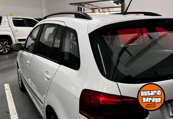 Autos - Volkswagen SURAN 2017 Nafta 112000Km - En Venta