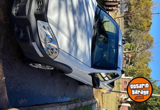 Utilitarios - Fiat Strada Working 2015 Nafta 77500Km - En Venta