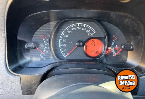 Utilitarios - Fiat Strada Working 2015 Nafta 77500Km - En Venta