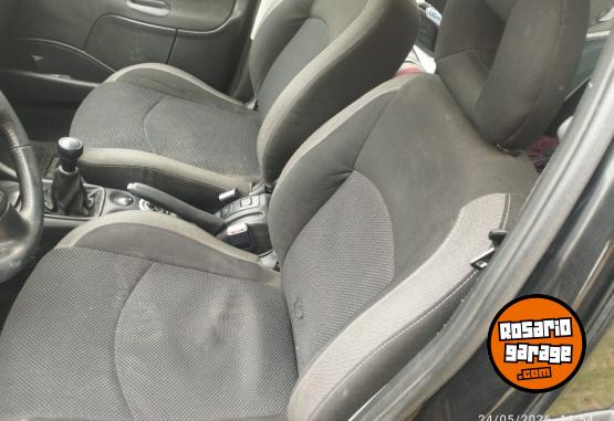 Autos - Peugeot 207 xt 2011 Diesel 191000Km - En Venta