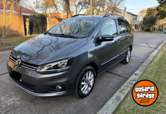Autos - Volkswagen Suran conforline 2015 Nafta 97000Km - En Venta