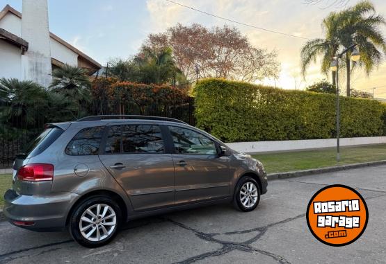 Autos - Volkswagen Suran conforline 2015 Nafta 97000Km - En Venta
