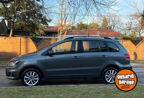Autos - Volkswagen Suran conforline 2015 Nafta 97000Km - En Venta