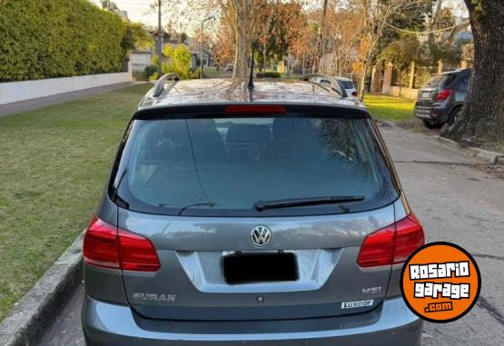 Autos - Volkswagen Suran conforline 2015 Nafta 97000Km - En Venta