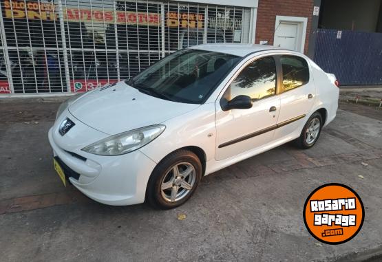 Autos - Peugeot 207 4 PUERTAS 2011 GNC 111111Km - En Venta