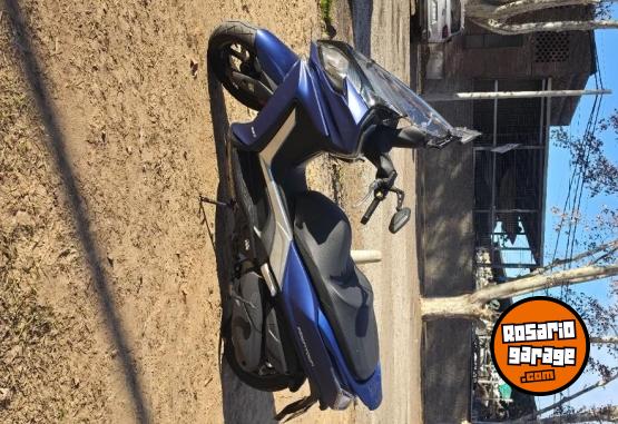 Motos - Kymco Downtown 350 2025 Nafta 5000Km - En Venta