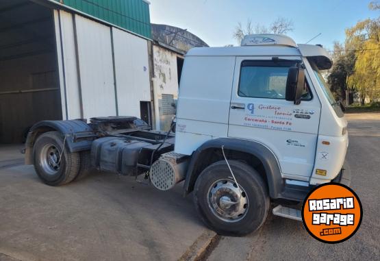 Camiones y Grúas - VOLKSWAGEN 17-220 - MODELO 2015 CON SEMI O SOLO - En Venta
