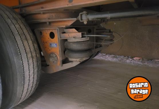 Otros - SEMI ULTRANS MODELO 2005- 13.50 MTS DOBLE EJE NEUMATICO CON VIGIA V/ - En Venta