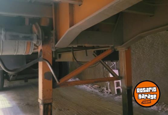 Otros - SEMI ULTRANS MODELO 2005- 13.50 MTS DOBLE EJE NEUMATICO CON VIGIA V/ - En Venta