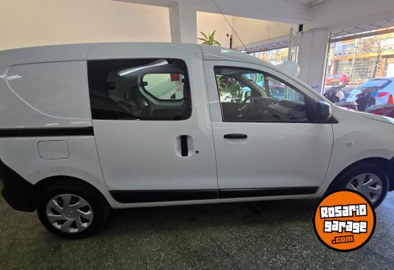 Utilitarios - Renault Kangoo express 1.6 2024 Nafta - En Venta