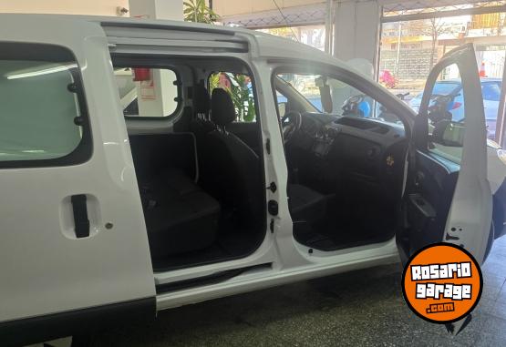 Utilitarios - Renault Kangoo express 1.6 2024 Nafta - En Venta